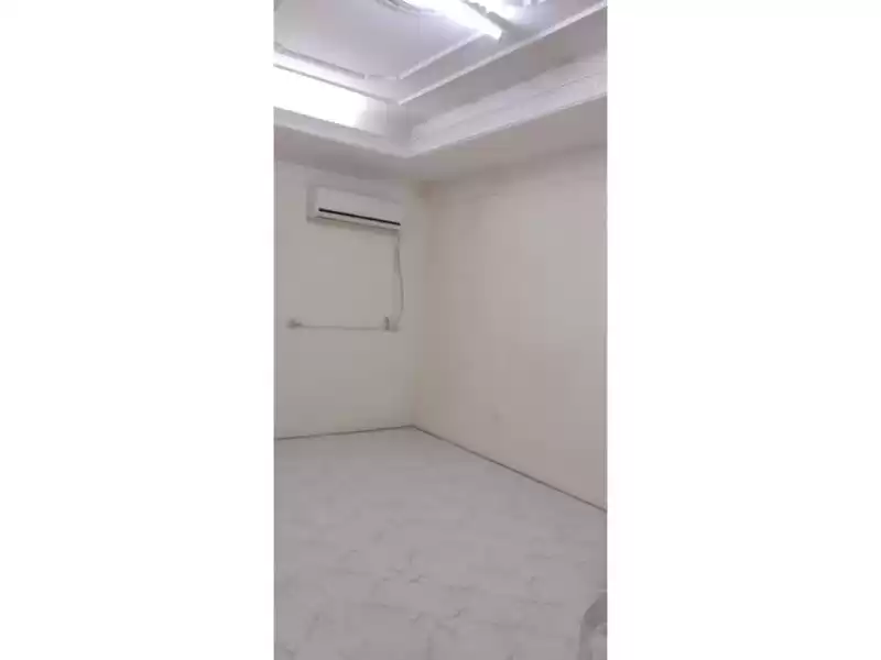 Residential Ready Property Studio U/F Apartment  for rent in Doha #15214 - 1  image 
